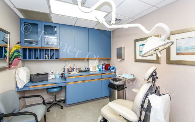 Englewood FL Medical Office Condo: 900 Pine St # 122 # 123, Englewood, FL 34223